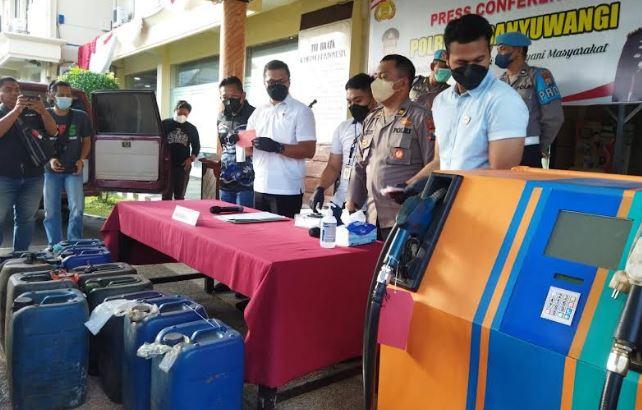 Aksi Curang Oknum Guru di Banyuwangi Timbun BBM, Seharian Bolak-Balik ke SPBU