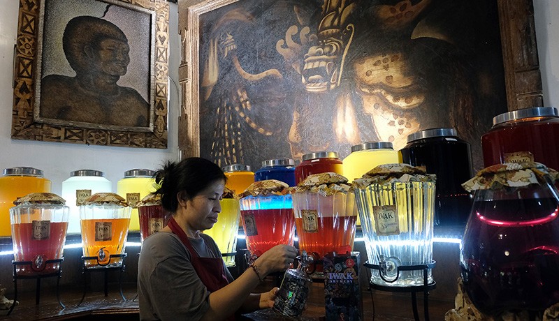 Minuman Alkohol Tradisional Arak Bali Menjadi Suvenir G20 - Bagian 2