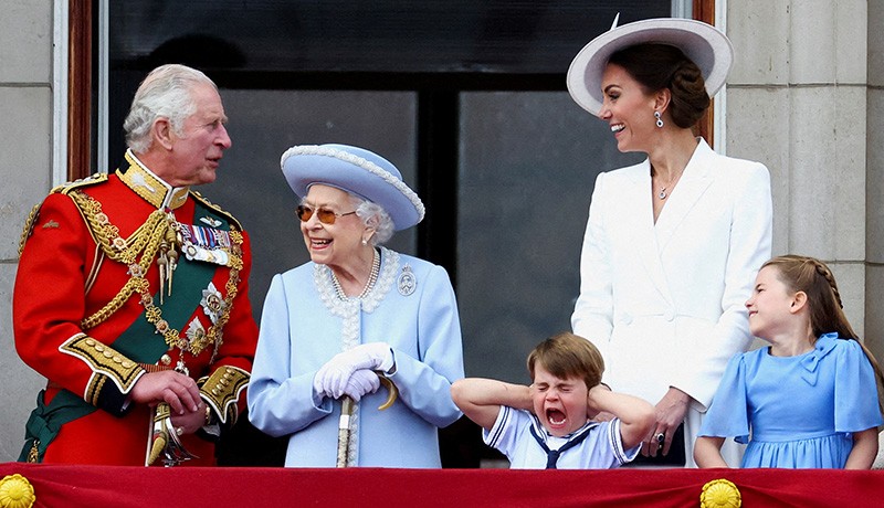 Foto-Foto Momen Spesial Ratu Elizabeth II bersama Anak, Cucu dan Cicit - Bagian 2