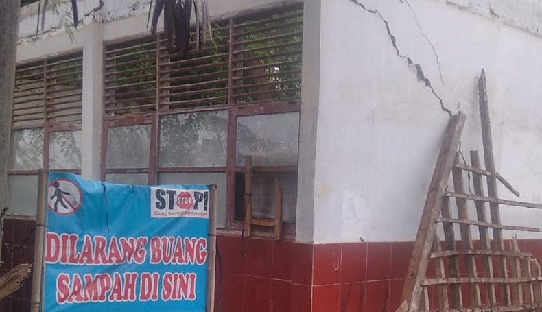 SDN Jatimulya Karawang Ambruk Nyaris Timpa Siswa, Disdik Janji Perbaiki Tahun Depan