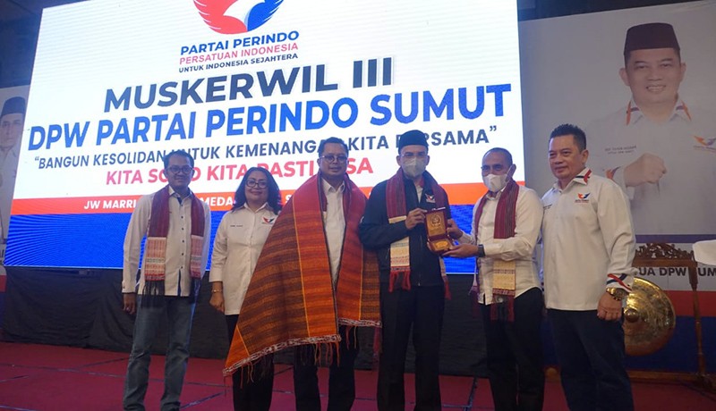 TGB Zainul Majdi Minta Kader Perindo Harus Kesampingkan Ego Pribadi demi Indonesia - Bagian 1