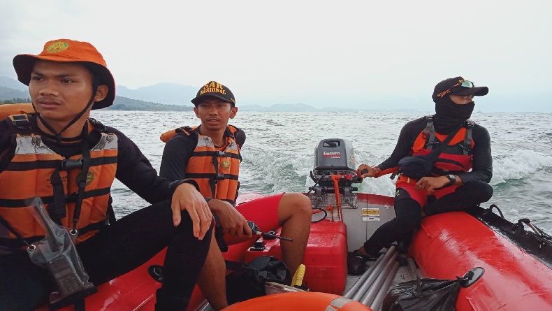 Miris, Niat Tolong 2 Anak, Ayah Hilang Tergulung Ombak Pantai Dolphin Sukabumi