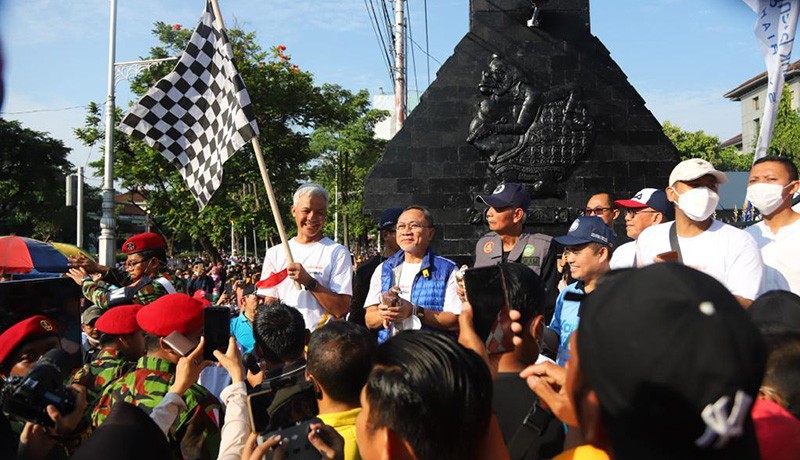 Jalan Bareng Ganjar di Semarang, Zulkifli Hasan Berharap Indonesia Damai dan Kokoh - Bagian 2