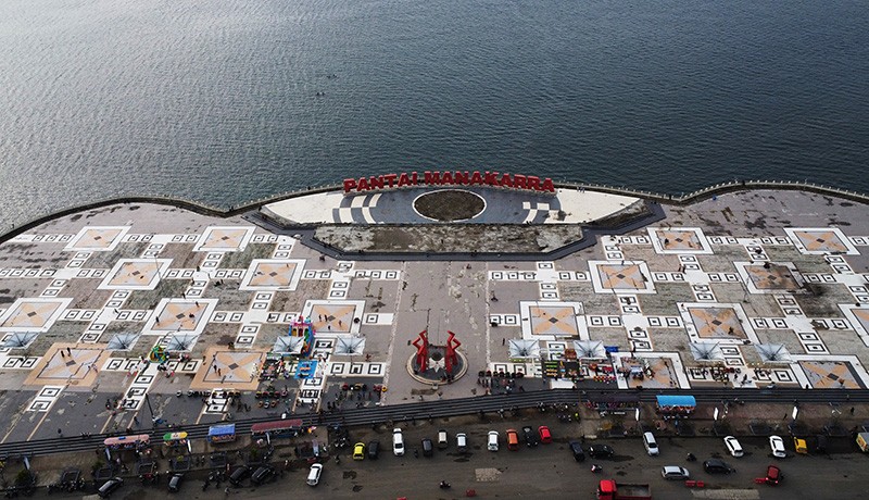 Foto dari Udara Pantai Anjungan Manakarra Ikon Kota Mamuju - Bagian 2