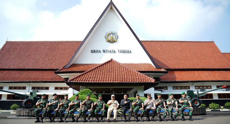Beri Pembekalan di Seskoad, Prabowo Ingatkan Para Komandan: Jangan Lupakan Anak Buah