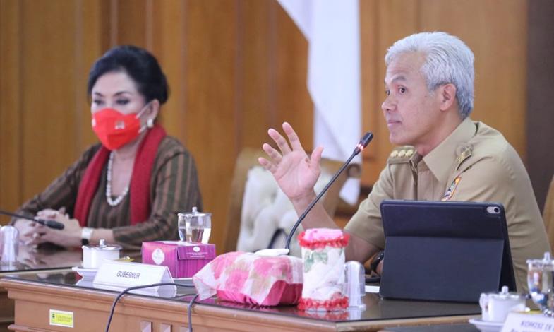 Ganjar Dorong Pemerintah Kaji Ulang Penghapusan Honorer: Saya WA Menteri Anas