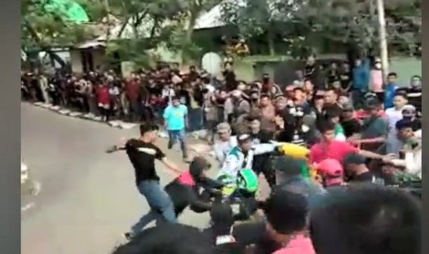 Kejuaraan Road Race di Enrekang Ricuh, Penonton dan Pembalap Baku Hantam