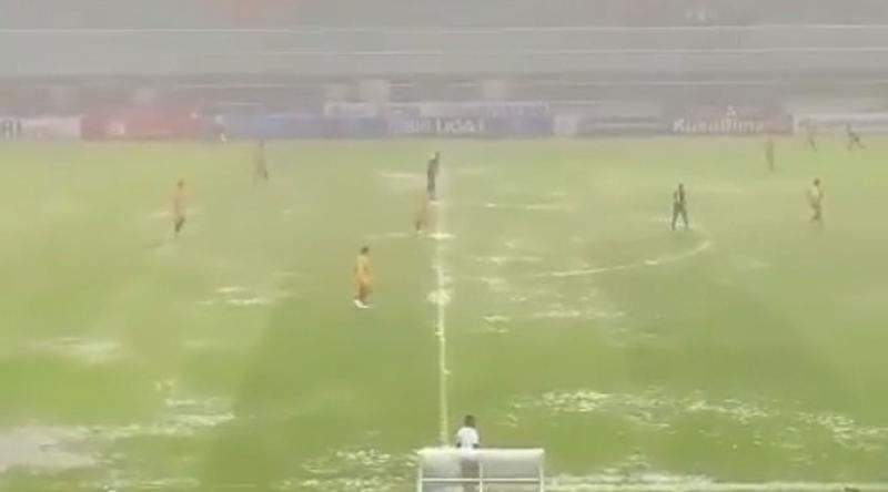 Stadion Pakansari Tergenang Air saat Hujan, Layak untuk Indonesia Vs Curacao di FIFA Matchday?