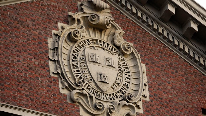 Daftar Mahasiswa Indonesia yang Berprestasi di Harvard, Bikin Bangga