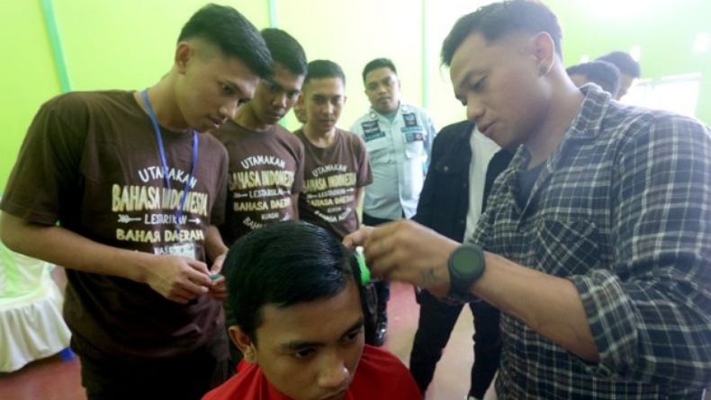 Anak Didik Pemasyarakatan Gorontalo Dilatih Keterampilan Cukur Rambut, Tujuannya Mulia