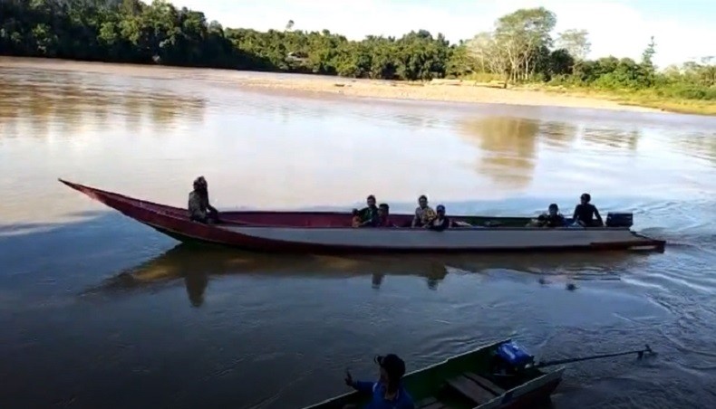 title Perahu Rombongan Kepala Desa Karam di Sungai, 1 Penumpang Hilang Perahu Rombongan Kepala Desa Karam di Sungai, 1 Penumpang Hilang