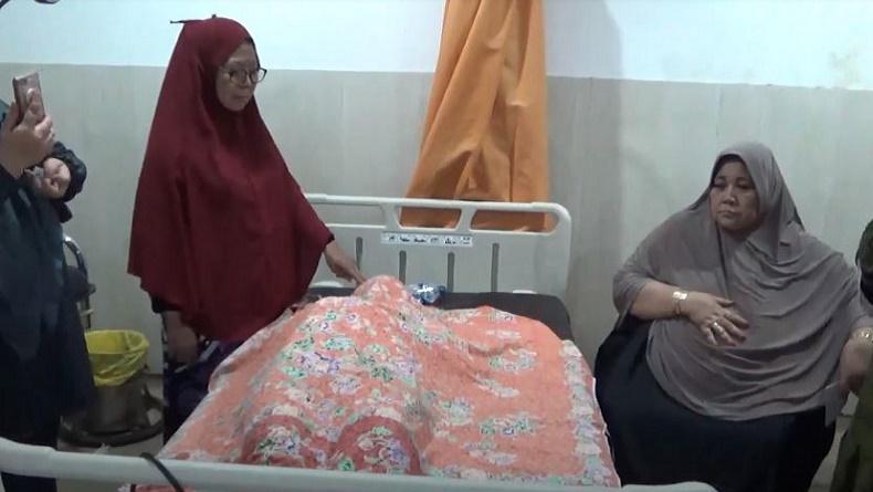 Terekam CCTV, Anak Tewas Ditikam Ayah Tiri saat Duel Maut di Pinggir Jalan