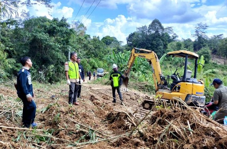 Sempat Tertimbun Longsor, Jalan Sentra Jagung di Barito Utara Sudah Bisa Dilewati Kendaraan