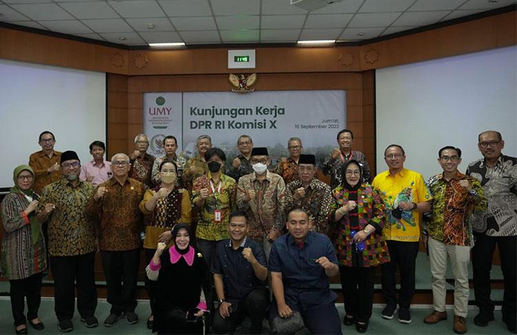 Bertemu Komisi X DPR, PTS di Yogyakarta Keluhkan Beban Pajak dan Penilaian Akreditasi 