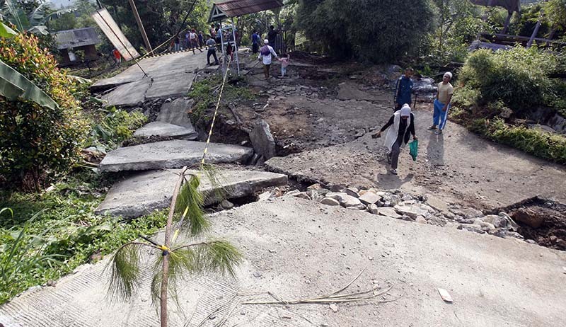 Bencana Tanah Bergerak di Bogor, Jalanan Terbelah dan Belasan Rumah Hancur - Bagian 2