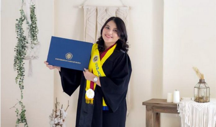 Anisa Alifia Bangga Bisa Mewakili Indonesia ke Dunia Internasional