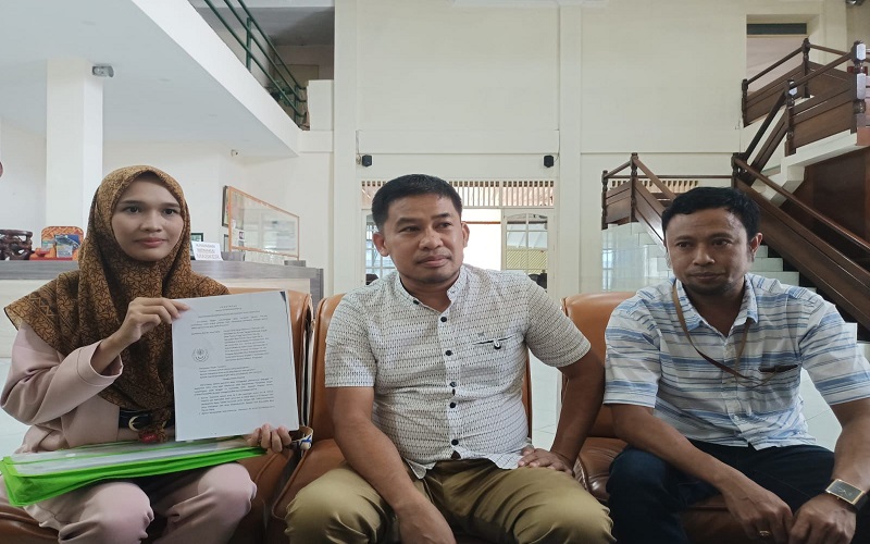 Gegara Tahun Lahir Ganda, Perempuan Cantik Ini Gagal Verifikasi Pilkades