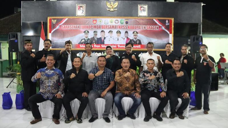 title Puluhan Pendekar Geruduk Markas Kodim Sragen, Ada Apa? Puluhan Pendekar Geruduk Markas Kodim Sragen, Ada Apa?