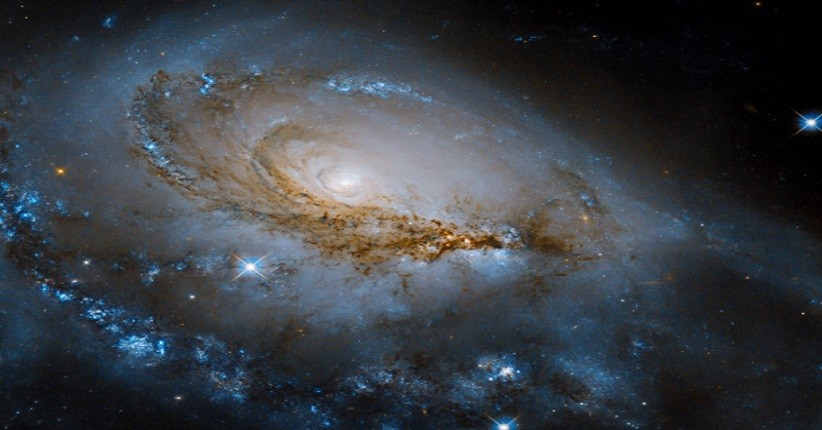 Hubble Abadikan Gambar Spiral yang Bersinar Terang, Begini Penampakannya
