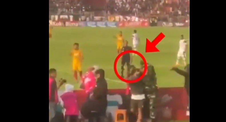 YouTuber Pukul Aremania Akui Curi Rompi Fotografer Sebelum Masuk Stadion Brawijaya