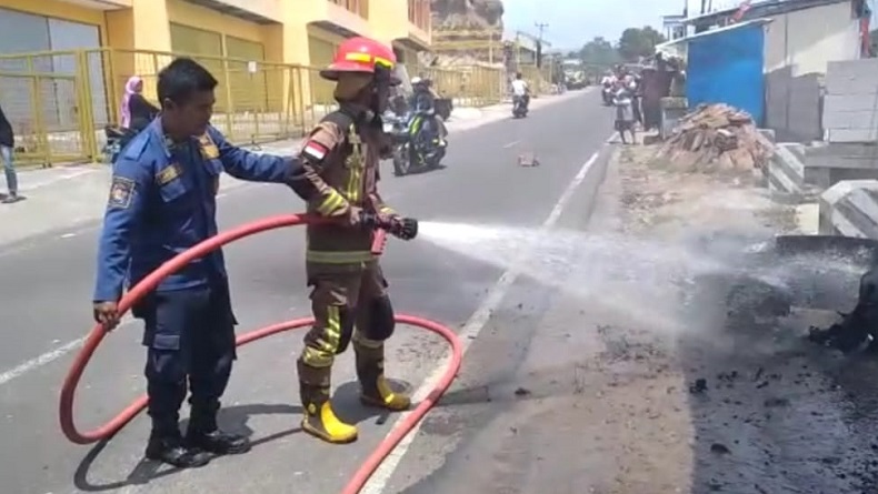 Tangki BBM Bocor, Vespa di Limbangan Garut Hangus Terbakar