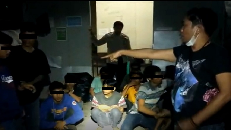 Diduga Hendak Balas Dendam, Gerombolan Pemuda Bawa Badik hingga Busur Ditangkap Polisi 