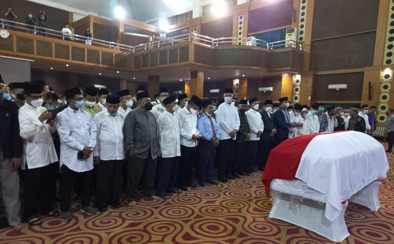 Imam Besar Masjid Istiqlal Pimpin Sholat Jenazah Azyumardi Azra di UIN Syarif Hidayatullah