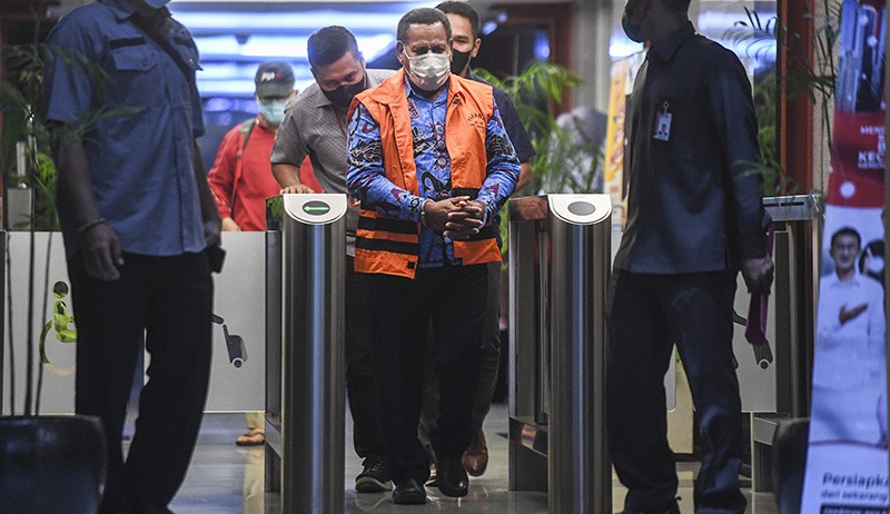 Pejabat Diduga Korupsi Pembangunan Gereja Mimika Ditahan KPK - Bagian 2