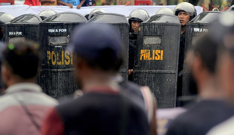 Ribuan Pendukung Lukas Enembe Turun Gunung, Tolak Penetapan Tersangka KPK - Bagian 3