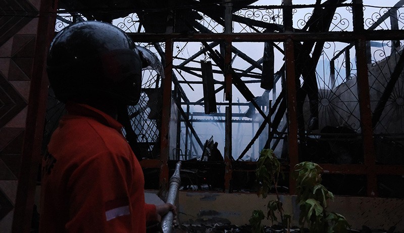 Kantor Balitbang Kalimantan Barat Ludes Terbakar - Bagian 2