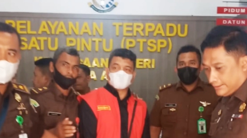 Tersandung Kasus Dugaan Korupsi Tsunami Cup, Adik Mantan Gubernur Aceh Ditahan Kejari