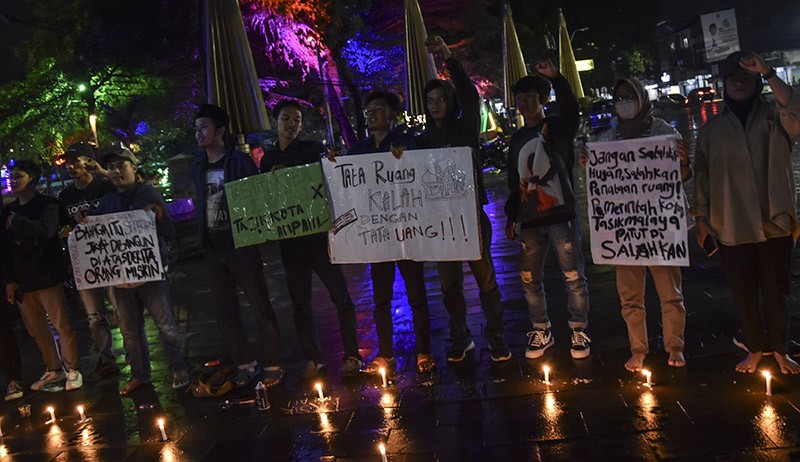 Bjorka Ikut Mahasiswa Beraksi Menuntut Pemerintah Tuntaskan Kemiskinan - Bagian 2