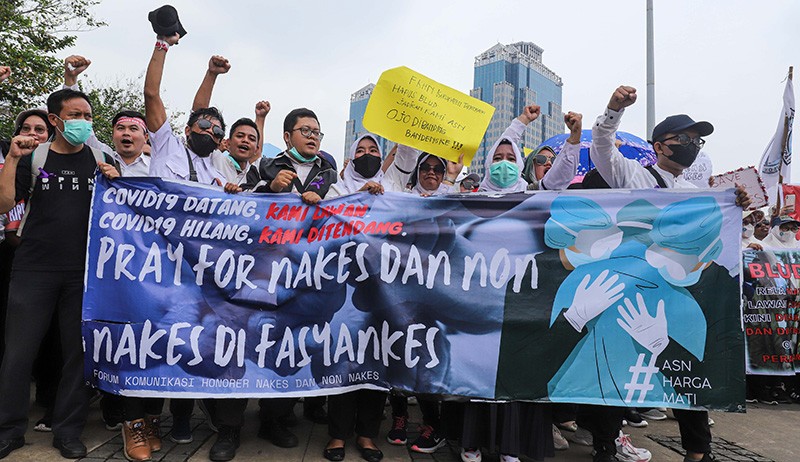 Nakes Minta Diangkat jadi ASN: Janjimu seperti Parfum Isi Ulang, Wangi tapi Palsu - Bagian 4