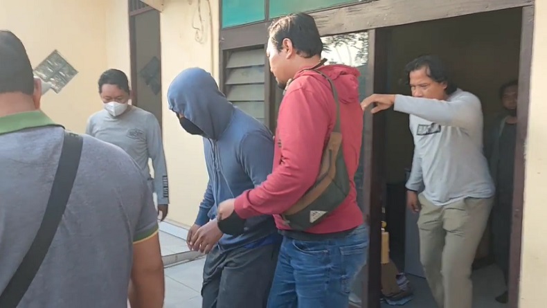 Tepergok Hendak Bobol ATM dengan Linggis, Oknum TNI di Sidoarjo Ditangkap Polisi 