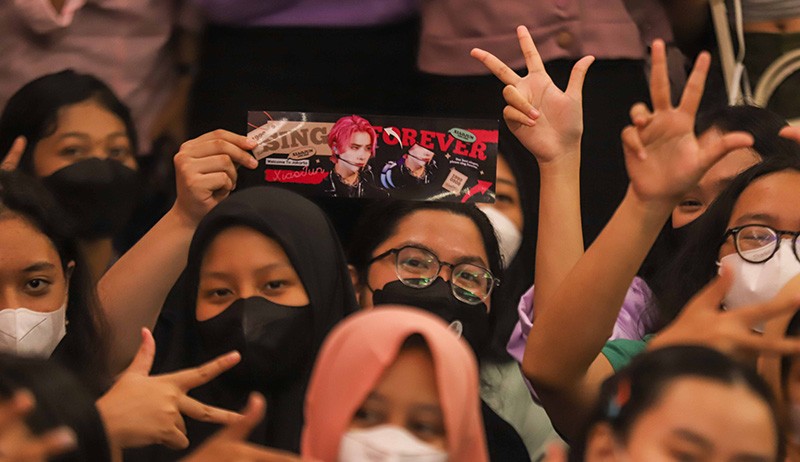 Ratusan WayZenNi Antusias Sambut Boyband K-Pop WayV - Bagian 3