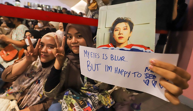 Ratusan WayZenNi Antusias Sambut Boyband K-Pop WayV - Bagian 2