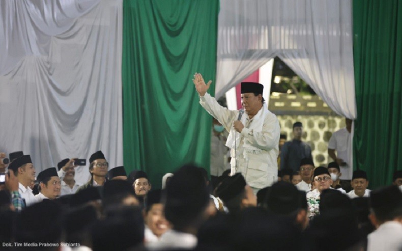 Prabowo Bakar Semangat Santri Ponpes API Tegalrejo : Jangan Berhenti Belajar Demi Bangsamu