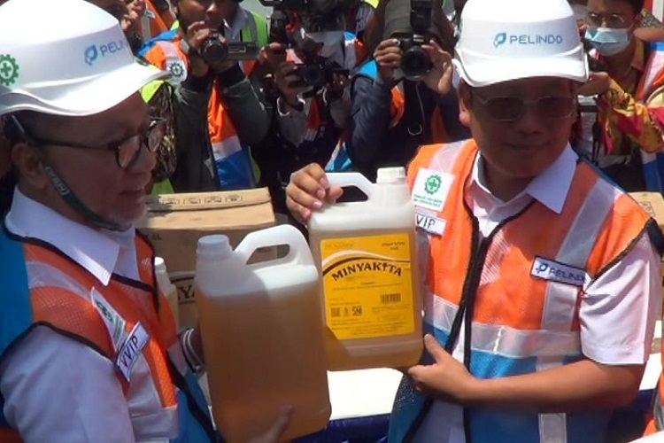 Mendag Salurkan 674.400 Minyak Goreng Murah ke Indonesia Timur