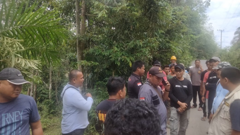 Ngaku Anggota Polisi, 6 Oknum Wartawan di Merangin Dikepung Warga 