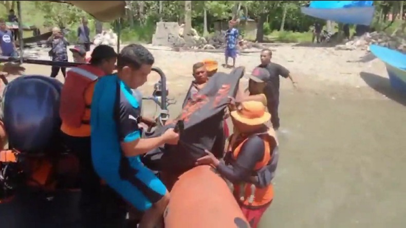 Kapal Longboat Terbalik Dihantam Ombak di Kepulauan Sula, 4 Penumpang Tewas