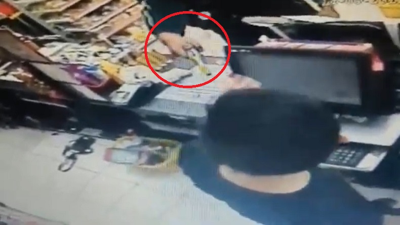Spesialis Perampokan Minimarket di Surabaya Modus Todongkan Senjata Api Mainan Ditangkap
