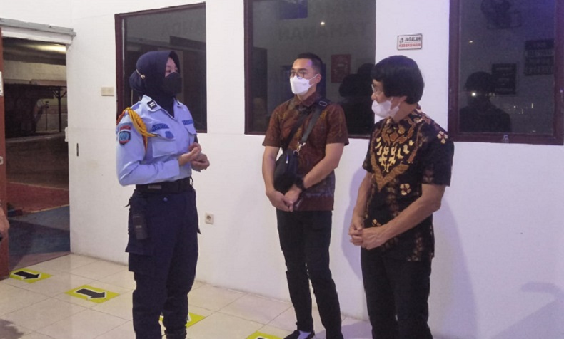 title Kak Seto Dilarang Bertemu Napi AV dan Bayinya di Rutan Porong, Ini Alasannya  Kak Seto Dilarang Bertemu Napi AV dan Bayinya di Rutan Porong, Ini Alasannya