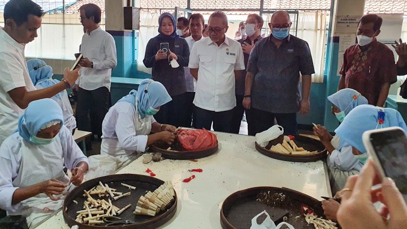 Lindungi Petani Tembakau, Mendag Zulkifli Hasan Pastikan Produksi Terserap Industri RokoK - Bagian 3
