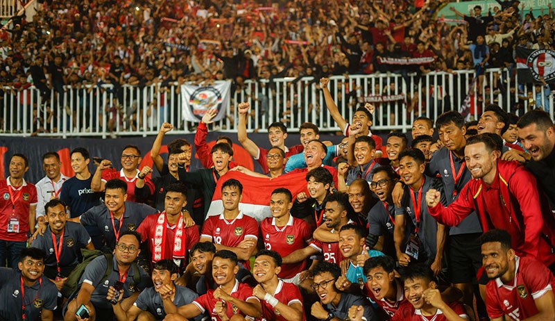 Jadi Pemain ke-12, Suporter Bakar Semangat Timnas Indonesia Kalahkan Curacao - Bagian 4