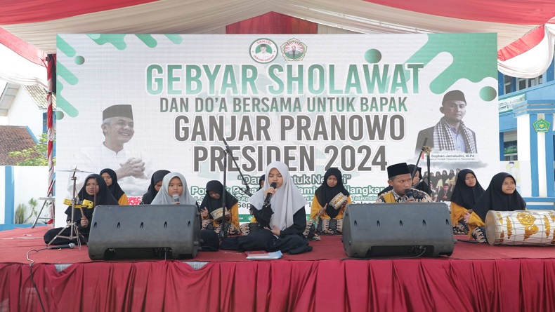 title SDG Gelar Doa Bersama di Ponpes, Serukan Ganjar Presiden 2024 di Tasikmalaya SDG Gelar Doa Bersama di Ponpes, Serukan Ganjar Presiden 2024 di Tasikmalaya