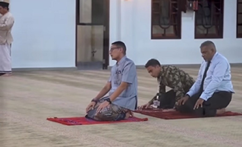 Momen Sandiaga Uno Jadi Imam Salat di Nusa Dua Bali, Menteri Fiji Makmumnya