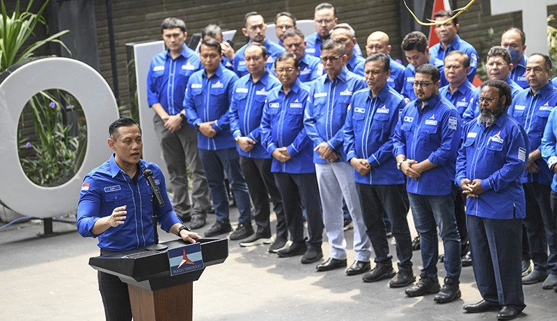 Tegas! AHY Berhentikan Lukas Enembe, Tunjuk Willem Wandik sebagai Pengganti - Bagian 2