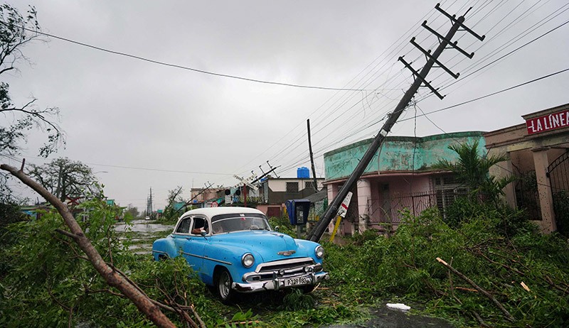 Kota-Kota Hancur Diamuk Badai Ian - Bagian 1