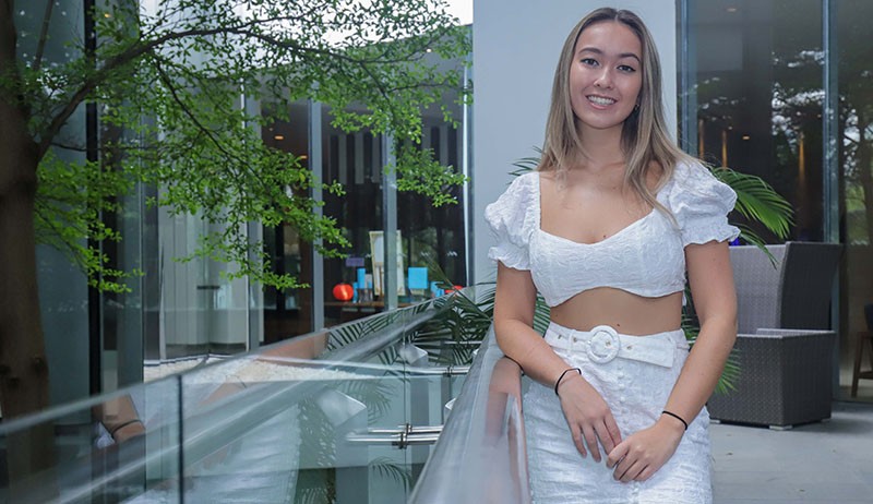 Potret Penyanyi Seksi Andreah yang Tampil Jadi Pembuka Konser The Script - Bagian 3