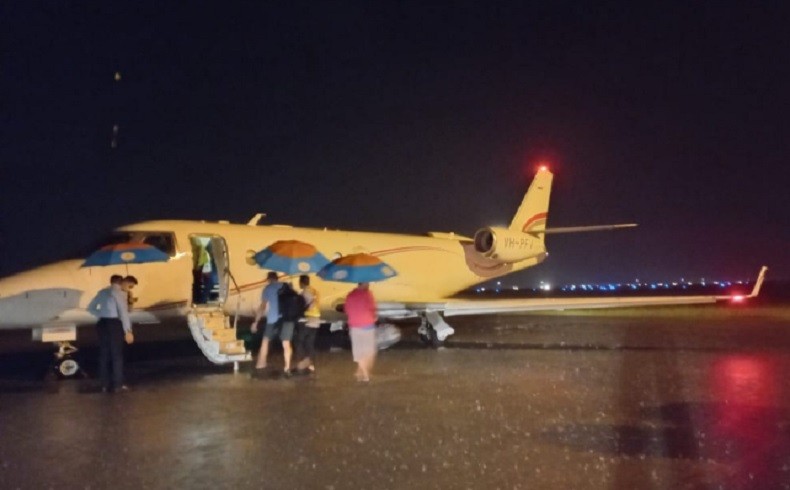 Jari Putus saat Surfing di Mentawai, WNA Amerika Diterbangkan Pakai Jet Pribadi ke Singapura